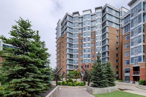 206-16 Varsity Estates Cir Nw, Calgary, AB, T3A2C5 | Card Image