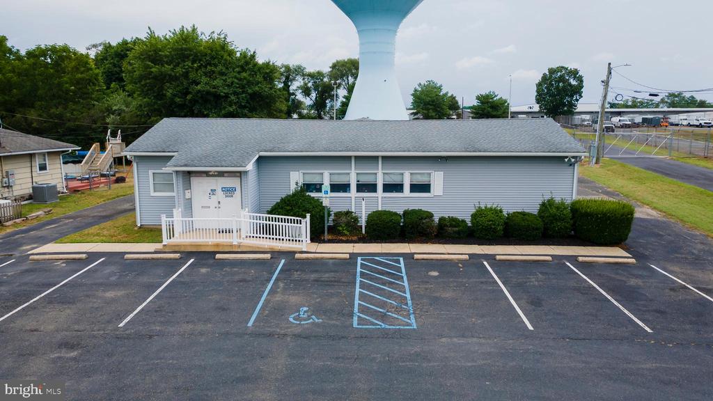 1680 E Oak Rd, Vineland, NJ 08361
