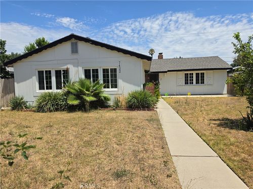 7422 Shoup Ave, West Hills, CA, 91307-1738 | Card Image