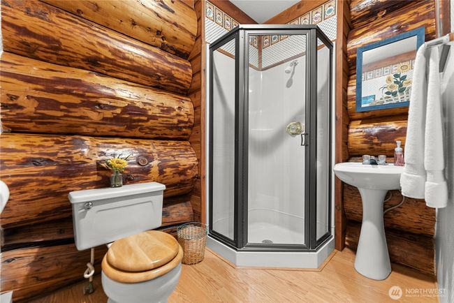 3/4 Bath off mudroom | Image 23