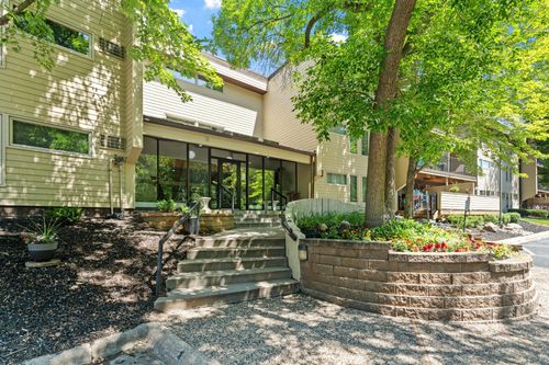 apt-210-12600 Parkwood Dr, Burnsville, MN, 55337-3628 | Card Image