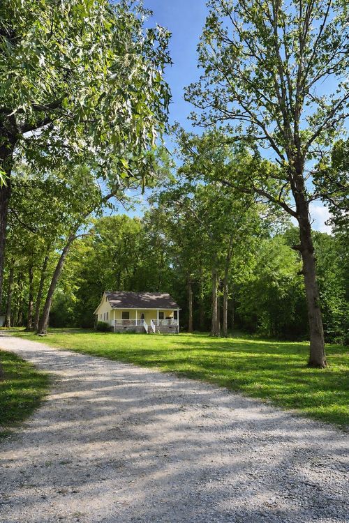 4342 New Manchester Hwy, Tullahoma, TN, 37388-6756 | Card Image