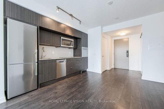 2104 - 10 York St, Condo with 2 bedrooms, 1 bathrooms and null parking in Toronto ON | Image 12