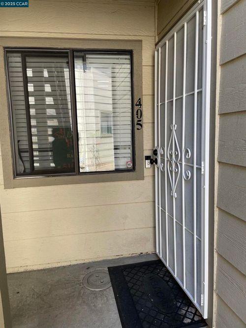 405 Weymouth, Hercules, CA, 94547-3825 | Card Image