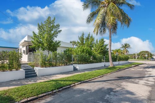 1-538 28th St, West Palm Beach, FL, 33407-5148 | Card Image