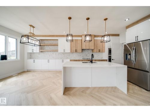 8815 183 Ave Nw, Edmonton, AB, T5Z0S8 | Card Image