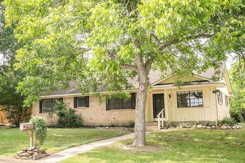 215 Edward Ln, Brenham, TX, 77833-2905 | Card Image