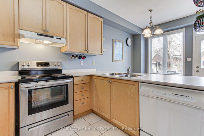 9 Colty Dr, House attached with 3 bedrooms, 3 bathrooms and 1 parking in Markham ON | Image 5