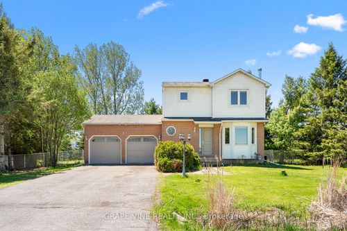 121 Porcupine Trail, Dunrobin, ON, K0A1T0 | Card Image