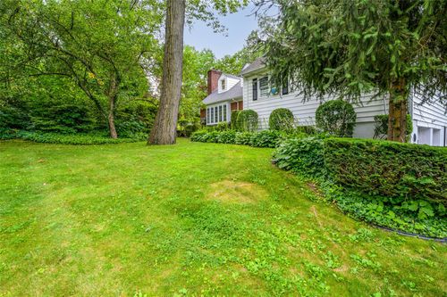9 Martin Rd, Yonkers, NY, 10701-5334 | Card Image
