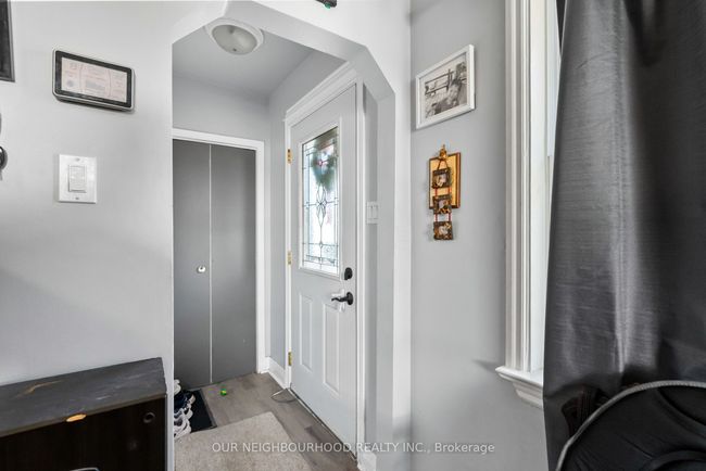 763 Maryland Ave, Home with 5 bedrooms, 2 bathrooms and 4 parking in Peterborough ON | Image 4