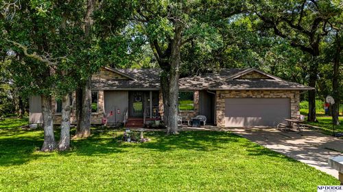 2838 Reed Ln, Fremont, NE, 68025-7949 | Card Image