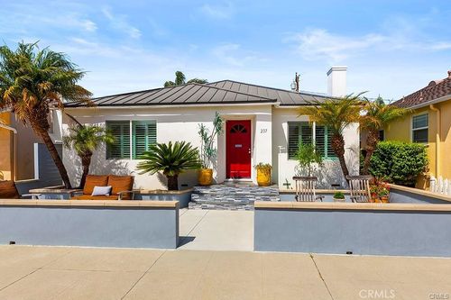 237 San Remo Dr, Long Beach, CA, 90803-3621 | Card Image