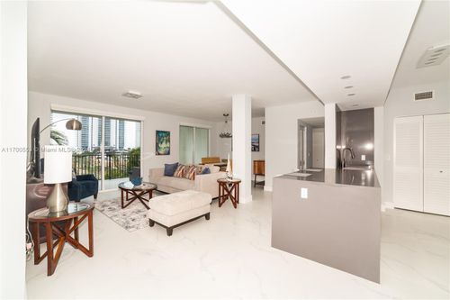 4607-17145 N Bay Rd, Sunny Isles Beach, FL, 33160 | Card Image