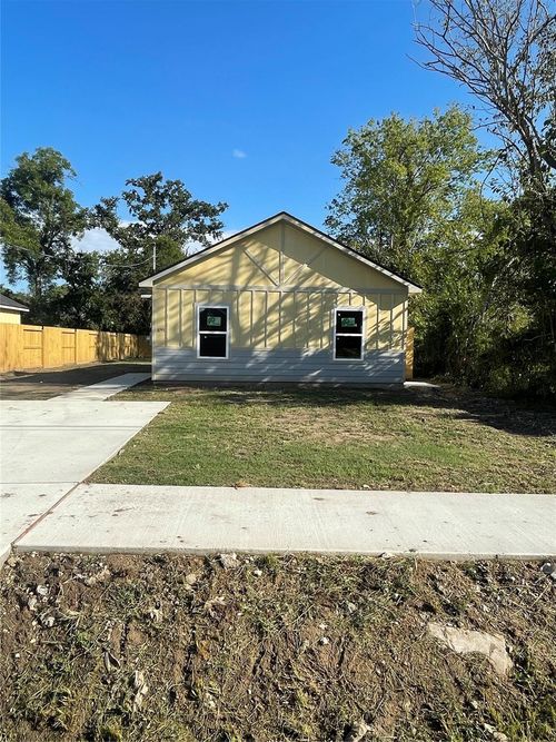 5713 Rietta St, Houston, TX, 77016-4248 | Card Image