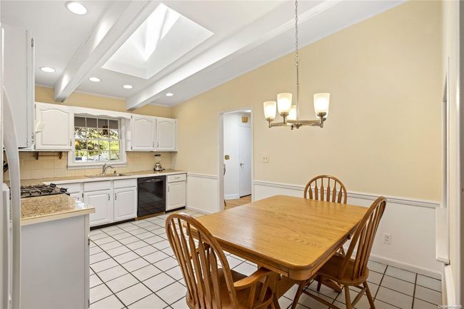6 Melrose Ct, House other with 3 bedrooms, 2 bathrooms and null parking in Commack NY | Image 5