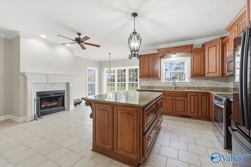 215 Slater Ct, Huntsville, AL, 35811-7204 | Card Image