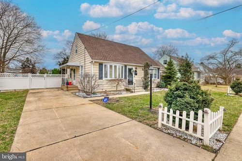 12 Grace Dr, Hamilton, NJ, 08610-1724 | Card Image