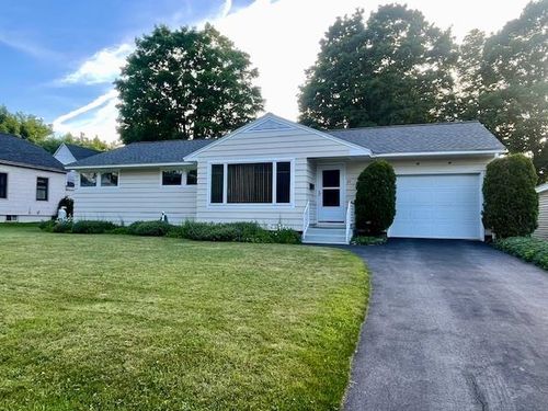 27 Androscoggin St, Gorham, NH, 03581-1203 | Card Image