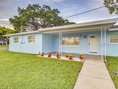 5151 Duhme Road, House other with 3 bedrooms, 2 bathrooms and null parking in St Petersburg FL | Image 2