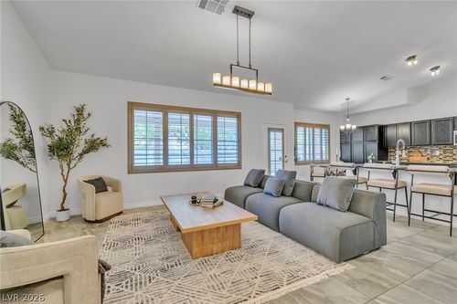 8528 Highland View Ave, Las Vegas, NV, 89145-5703 | Card Image