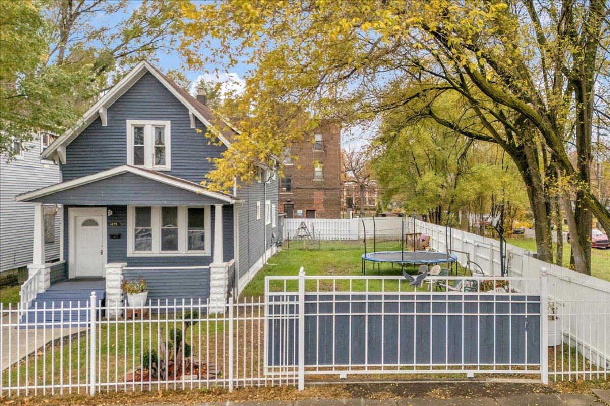 Residential Income in Detroit 5