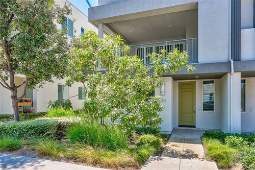 150 Stellar, Irvine, CA, 92618-0846 | Card Image