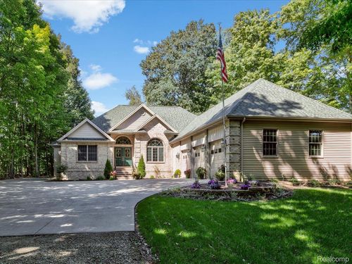 3421 Vincent Rd, Clyde, MI, 48049-4442 | Card Image