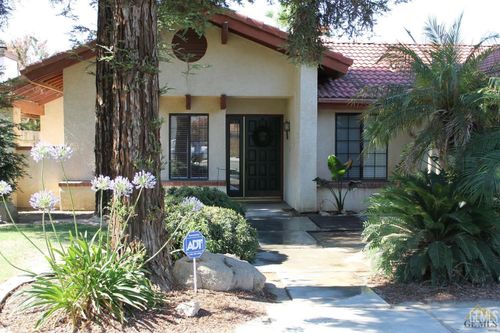 10105 Shadow Oak Way, Bakersfield, CA, 93311-2232 | Card Image