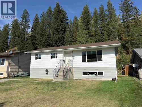 580 Nason St, Quesnel, BC, V2J3A1 | Card Image