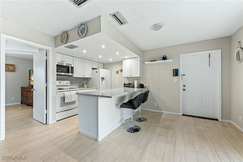 3b-3 Bob O Link Ct, Naples, FL, 34105-2412 | Card Image