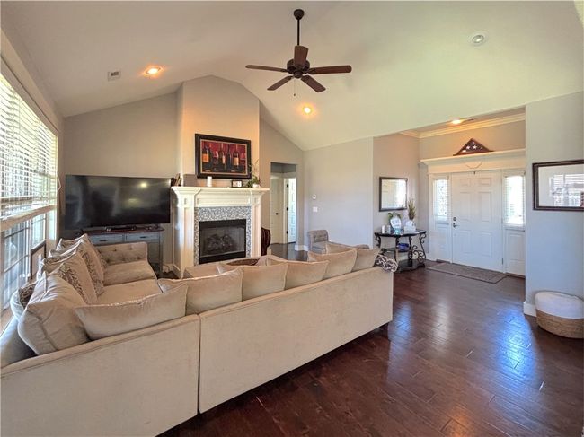 1610 Sweetbriar Way, House other with 4 bedrooms, 2 bathrooms and null parking in Centerton AR | Image 8