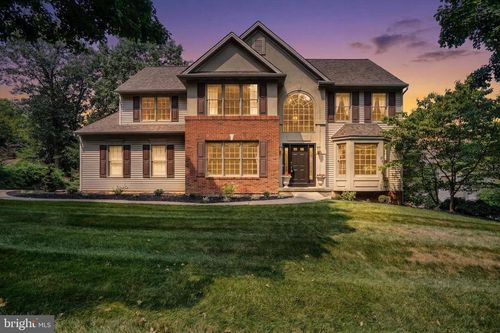 410 Sarah Woods Dr, Red Lion, PA, 17356-7802 | Card Image