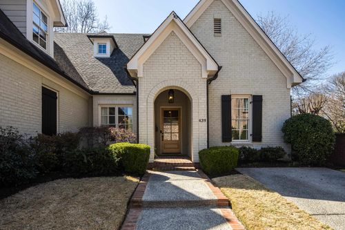 439 Cherry Hall Pl, Memphis, TN, 38117-3772 | Card Image