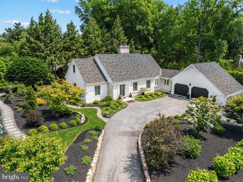 4704 Sweetbriar Cir, EMMAUS, PA, 18049-1215 | Card Image