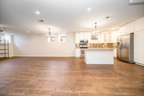 apt-1-81 Broadway, Chelsea, MA, 02150-2666 | Card Image