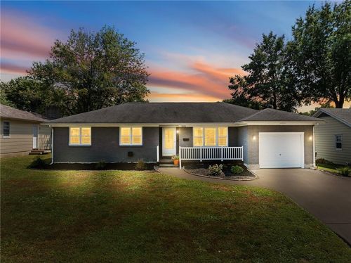 2424 1st Street Ter, Sedalia, MO, 65301-2321 | Card Image