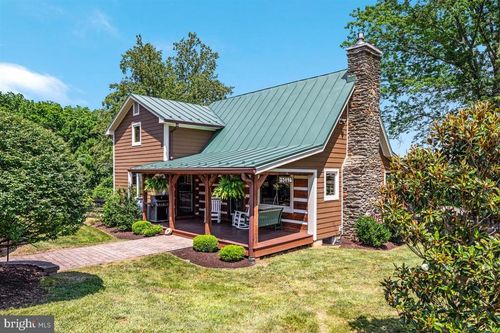 35496 Simpsons Creek Rd, ROUND HILL, VA, 20141-2445 | Card Image