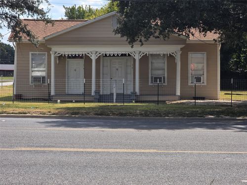 unit-a-601A W Washington Ave, Navasota, TX, 77868-2806 | Card Image