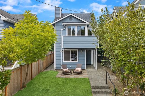 6049 33rd Ave Ne, Seattle, WA, 98115-7304 | Card Image