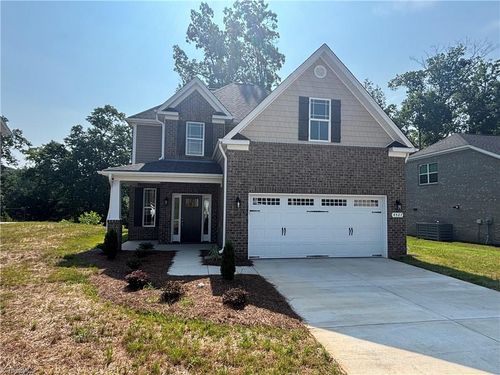 4527 Olivine Ln, Pfafftown, NC, 27040-9838 | Card Image
