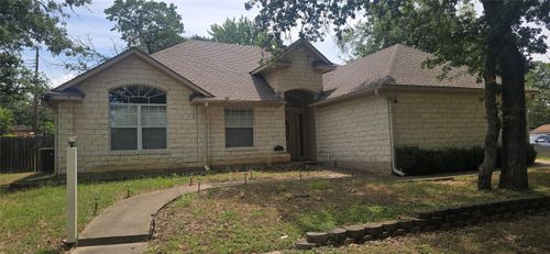 702 Ortega St, Rockdale, TX, 76567-2152 | Card Image