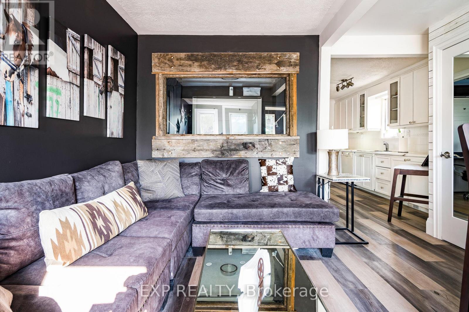 Residential in Wasaga Beach 5