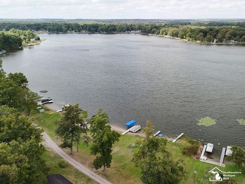 9911 Lake Dr, Montgomery, MI, 49255 | Card Image