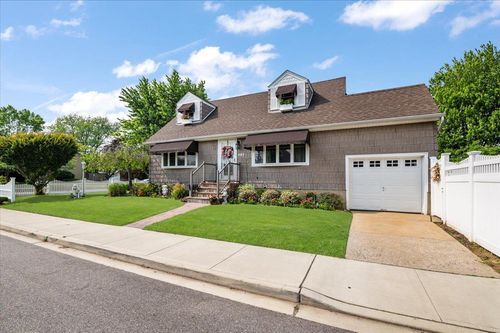 118 Evans Ave, Oceanside, NY, 11572-4014 | Card Image