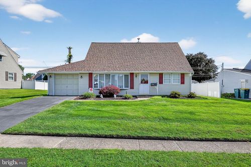 10 Hybrid Rd, LEVITTOWN, PA, 19056-1133 | Card Image