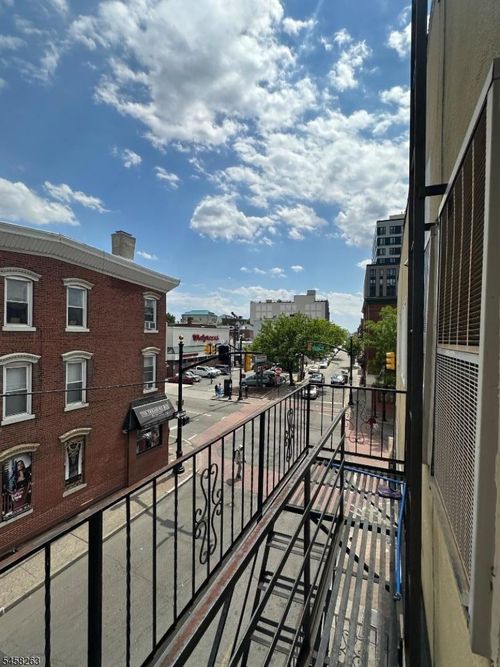 46 Ferry St, Newark, NJ, 07105-1467 | Card Image