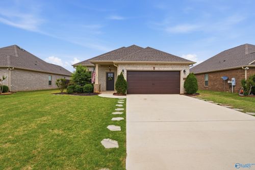 17435 Fieldway Cir, Harvest, AL, 35749-3715 | Card Image