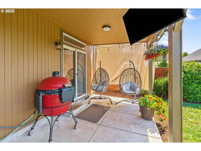 1972 Adelman Loop, House other with 3 bedrooms, 3 bathrooms and 2 parking in Eugene OR | Image 30