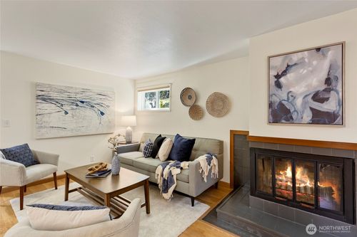 apt-8-2626 E Madison St, Seattle, WA, 98112-4748 | Card Image